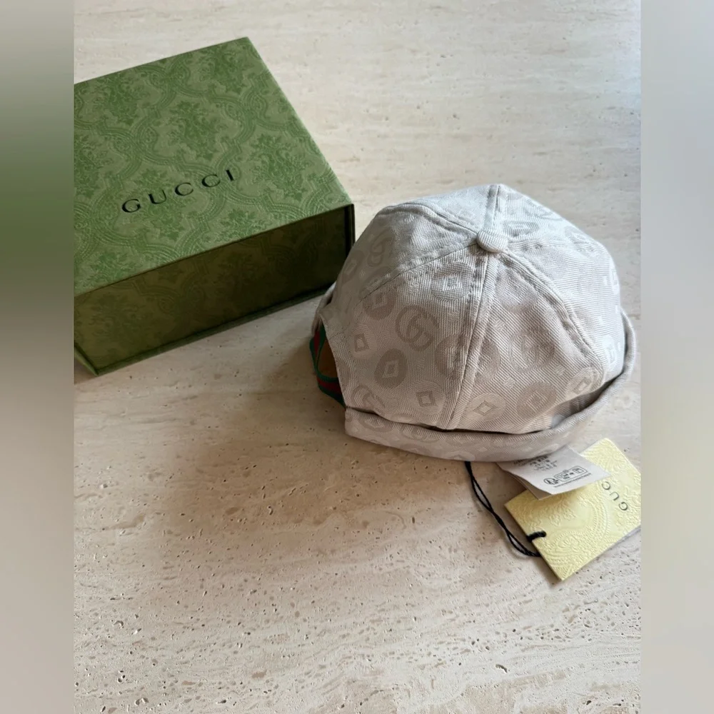 NWT GUCCI GG Kids Jacquard Docker Hat In Ivory Web Elastic Band Sz L / 56cm 💝💖